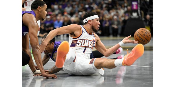 Los Angeles Lakersin voittoputki katkaistiin Phoenix Sunsin ansiosta